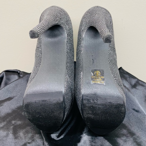 Black Glitter Sparkling Pumps Size 8 - Picture 5 of 7
